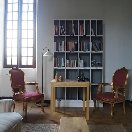 Hébergement de vacances Le Vieux Château De Martin-lars *